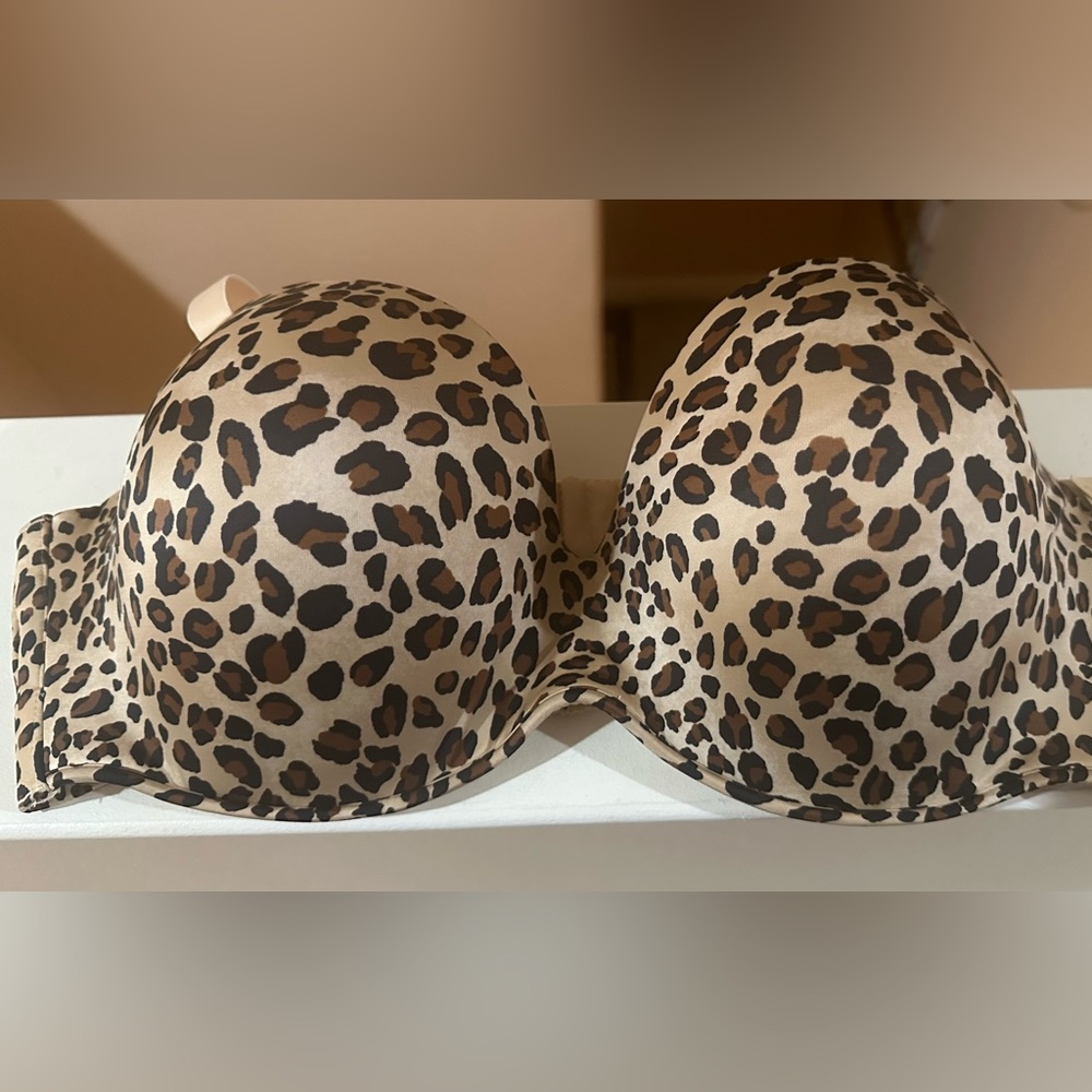 NWT-Women’s CACIQUE Cheetah Print Multiway Strapless Bra. Size 44D.